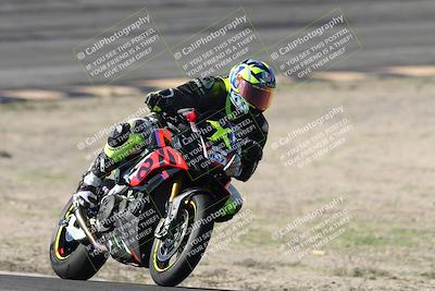 media/Jan-15-2026-Racers Edge (Thu) [[dfebeb70ab]]/3-B Group/Session 2 (Bowl Exit)/